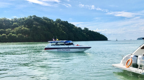 Boat Ticket : Oneway Transfer From Phuket - Phi Phi By Join Speed Boat (AWM)