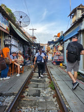 Half Day Railway Market and Damnoensaduak Floating Market (DSTH)
