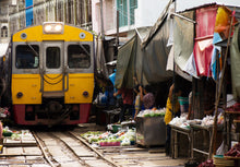 Full Day Amphawa Floating Market and Maeklong Railway Market (DSTH)